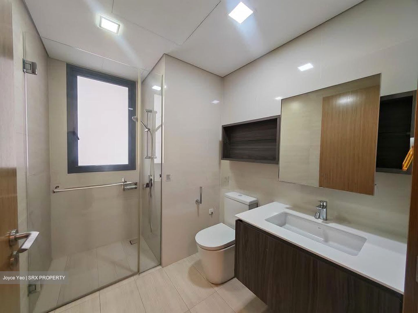 Lakeville (D22), Condominium #636374301